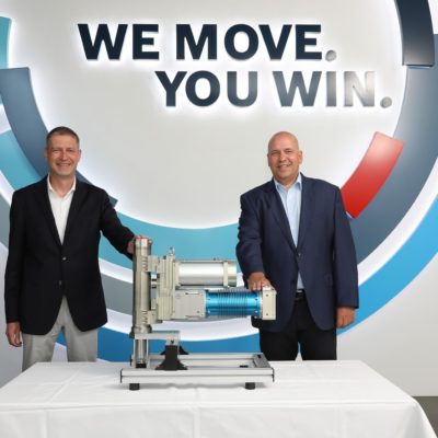 Photo: Dr. Steffen Haack, Member of the Board of Management of Bosch Rexroth AG (right) and Kai Böhner, Managing Director of EH-D GmbH