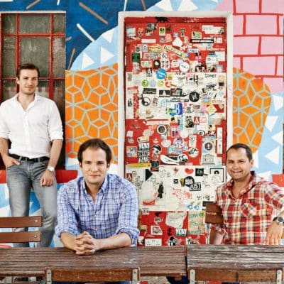 Foto: HomeToGo Gründer Nils Regge, Patrick Andrä und Wolfgang Heigl v.l.n.r. © Hometogo