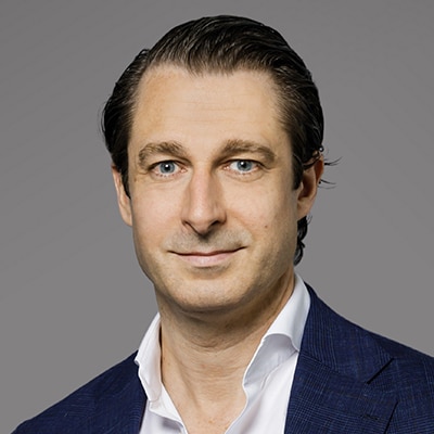 Foto: Attila Oldag, Partner bei Kirkland & Ellis in München (© Kirkland)