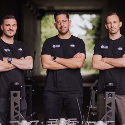 Foto: ARX-Gründer (v.l.) Marc Wietfeld (CEO), Maximilian Wied (CFO) und Stefan Roebel (COO) ©ARX