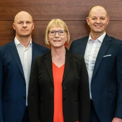 Foto: Der Vorstand der Invest AG (v.l.n.r.): Andreas Szigmund, Gernot Hofer, Elisabeth Burger, Philipp Schupfer und Christoph Hikes © Investag